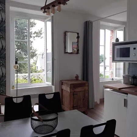 400m De La Apartment
