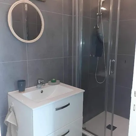 Apartment 400m De La *